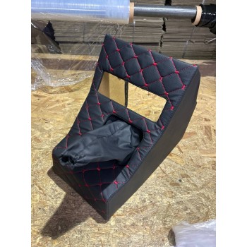 Консоль подовжена з чохлом КПП ВАЗ 2107, чорна з червоною стрічкою