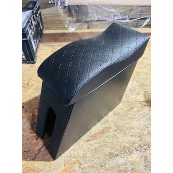 Підлокітник ХВИЛЯ ВАЗ 2105,07 РОМБ Чорний